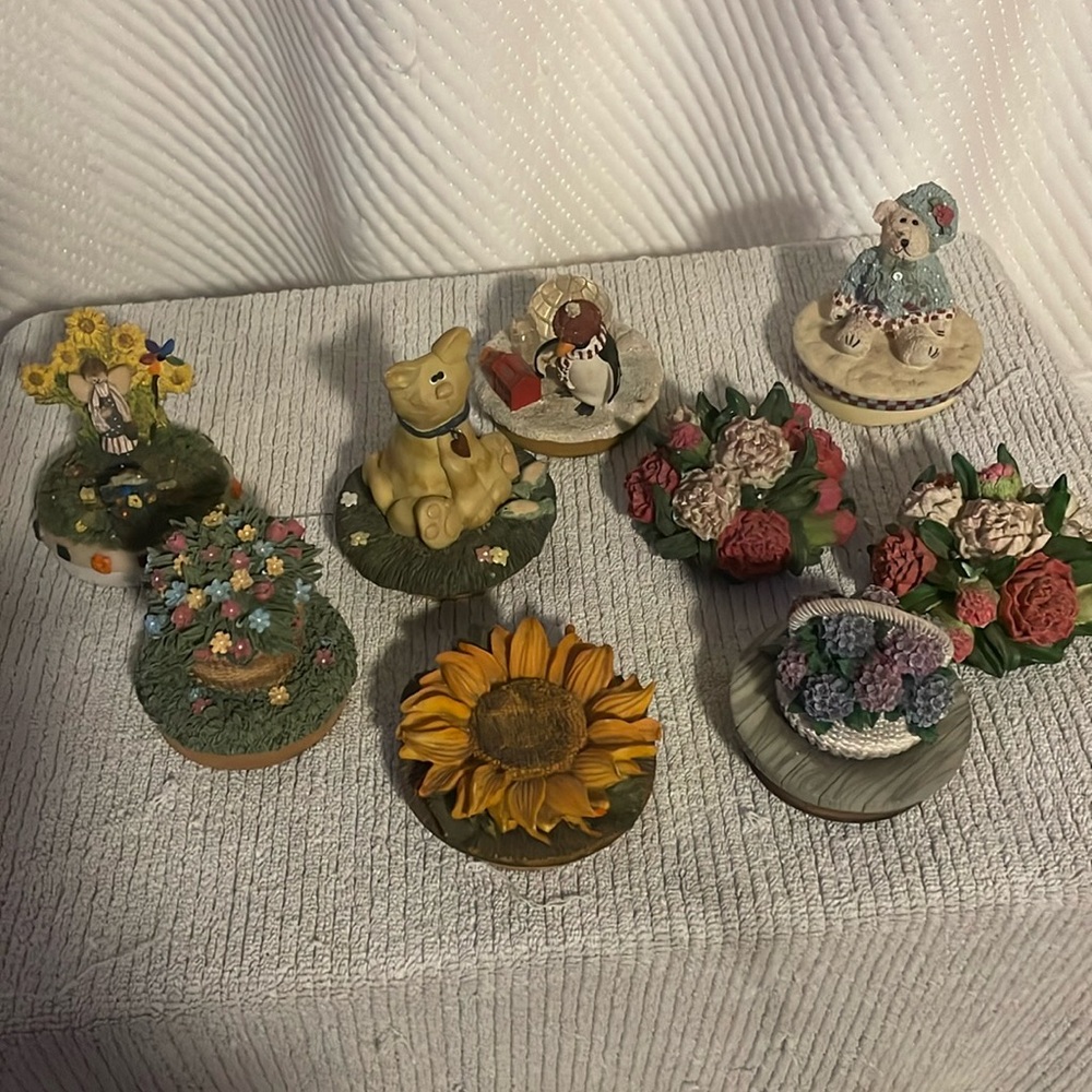 Candle toppers